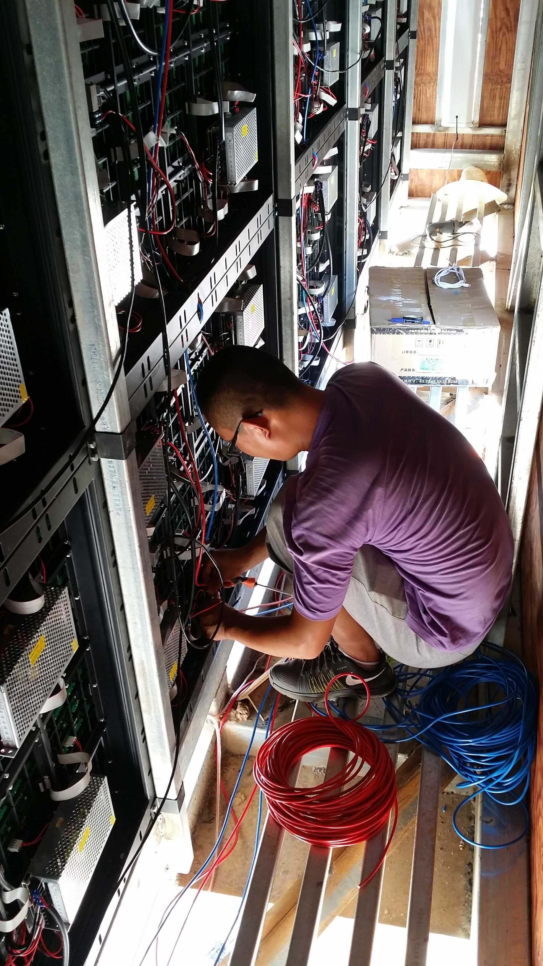 戶外LED<a href=http://m.zhushasp.com/quancai/ target=_blank class=infotextkey>全彩顯示屏</a>箱體